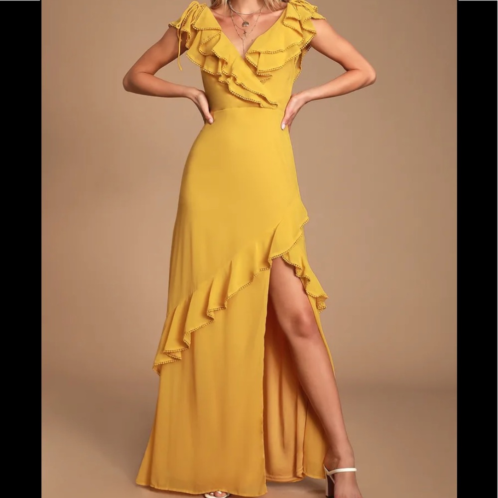 EUC Lulu’s  love from above mustard yellow ruffle dress with a slit